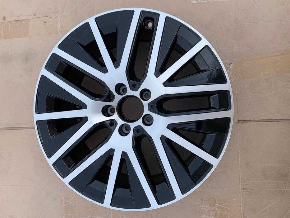 Felga pojedyncza 17 cali Mercedes CLA/A klasa AMG.