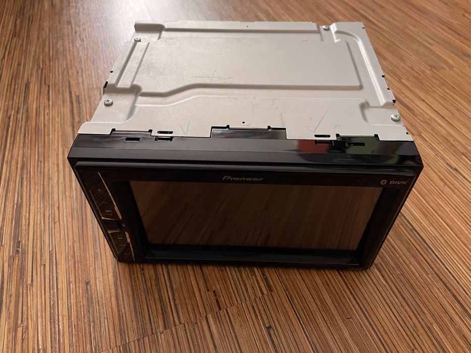 Сенсорна автомагнітола Pioner