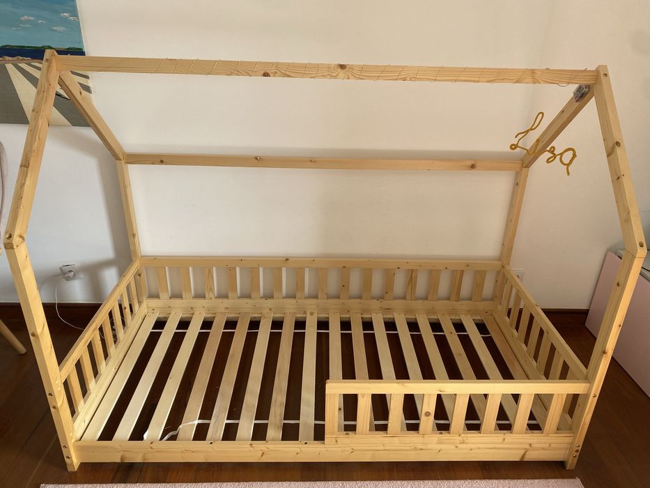 Cama Montessori das crianças