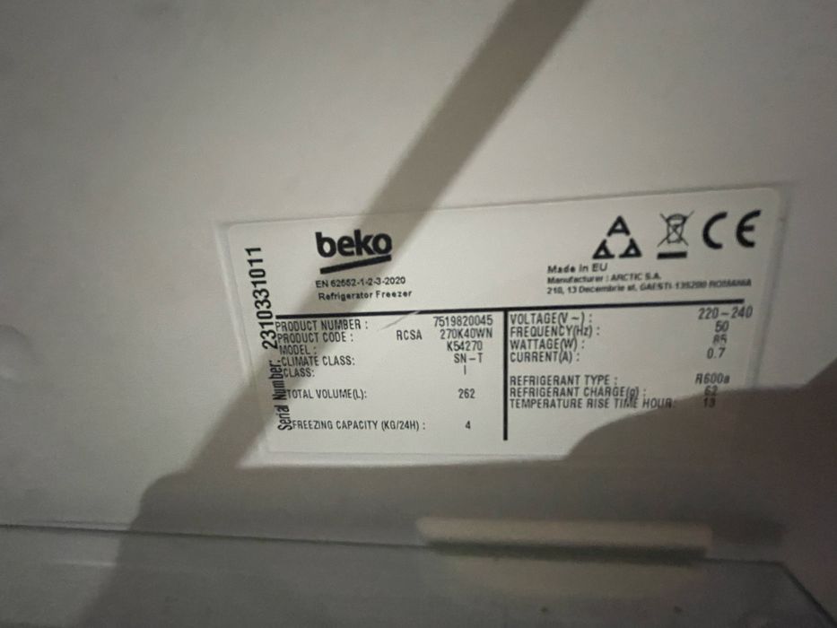 Sprzedam lodówkę BEKO RCSA270K40WN 170.8cm Biała