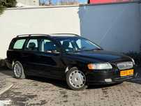 Volvo V70 Czarne śliczne skóra hak 2.4d 163km skóra dobre-auta