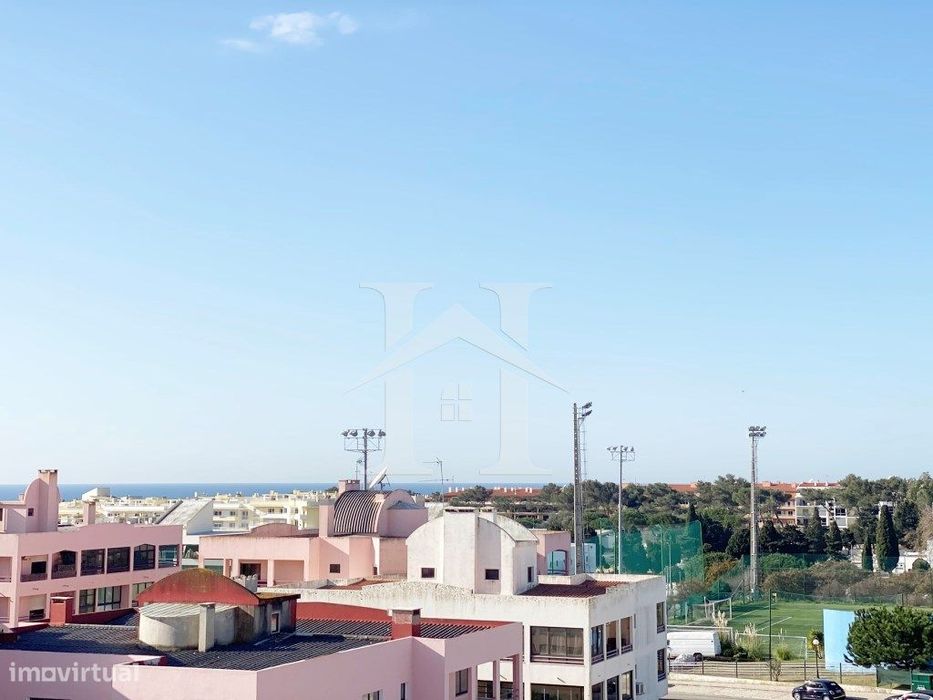 Apartamento T3 Novo com Vista Mar e Garagem no Bairro do Rosário
