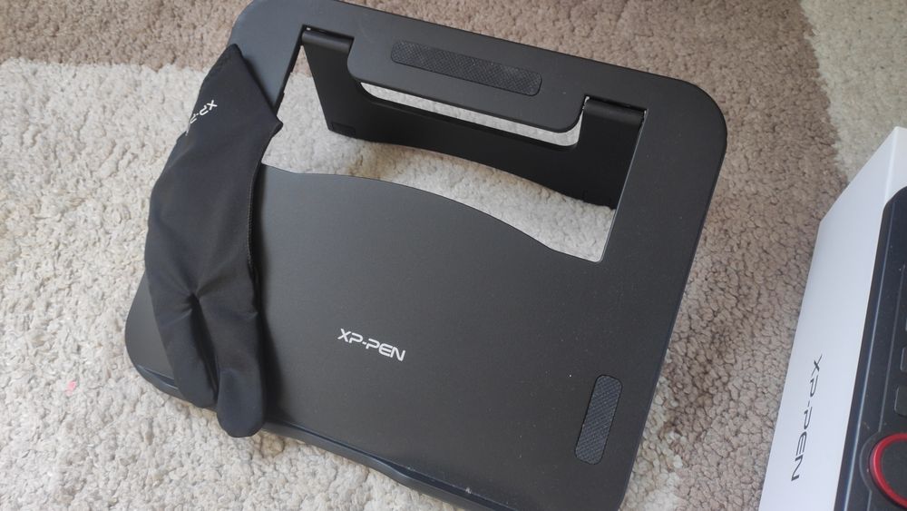 Графічний планшет-монітор XP Pen Artist pro 13.3