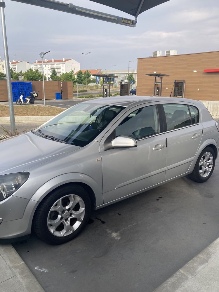 Opel Astra H 5 lugares