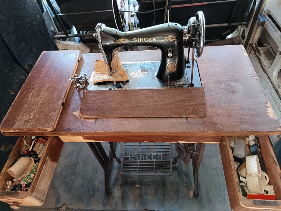 Maquina de costura antiga singer