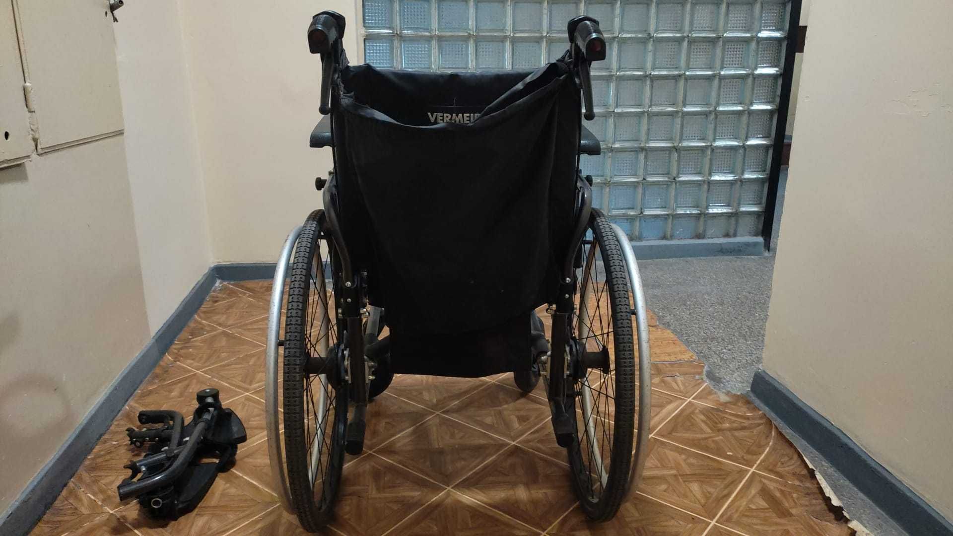 Lekki i wygodny wózek inwalidzki - sprawny, zadbany