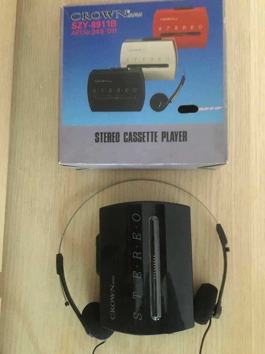 Walkman crown japan  w opakowaniu +sluchawki lata 90 super stan