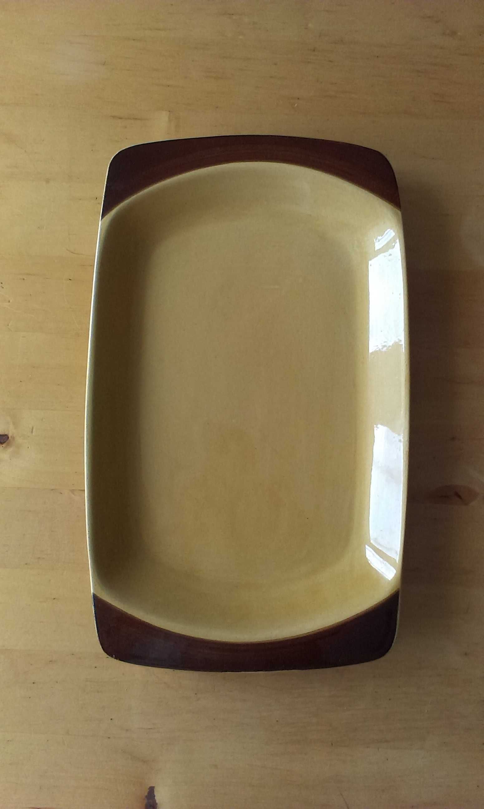 Brązowy prostokątny porcelitowy półmisek Heike, GDR.