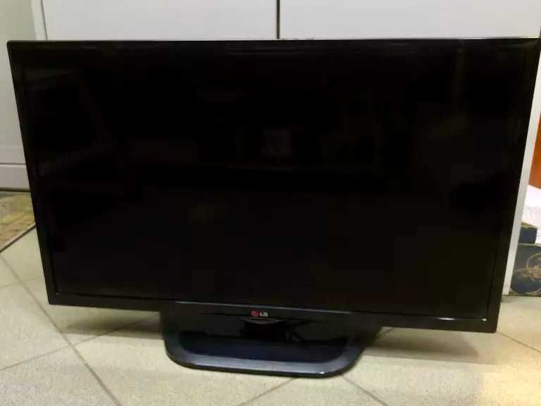 TELEWIZOR LG 32" LCD TV Dowóz Wniesienie Wrocław - Gryfów Śląski