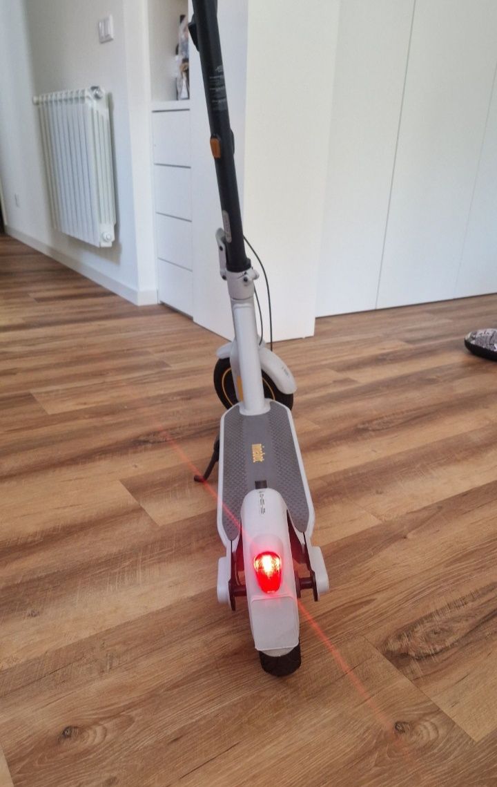 Trotinet Ninebot G30