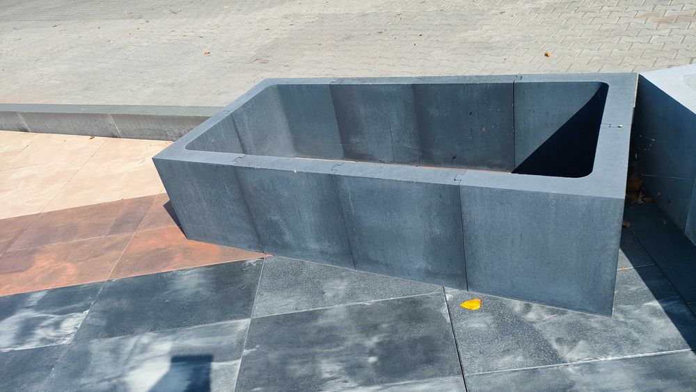 Donica doniczka betonowa kwietnik klomb donice beton palisada obrzeże