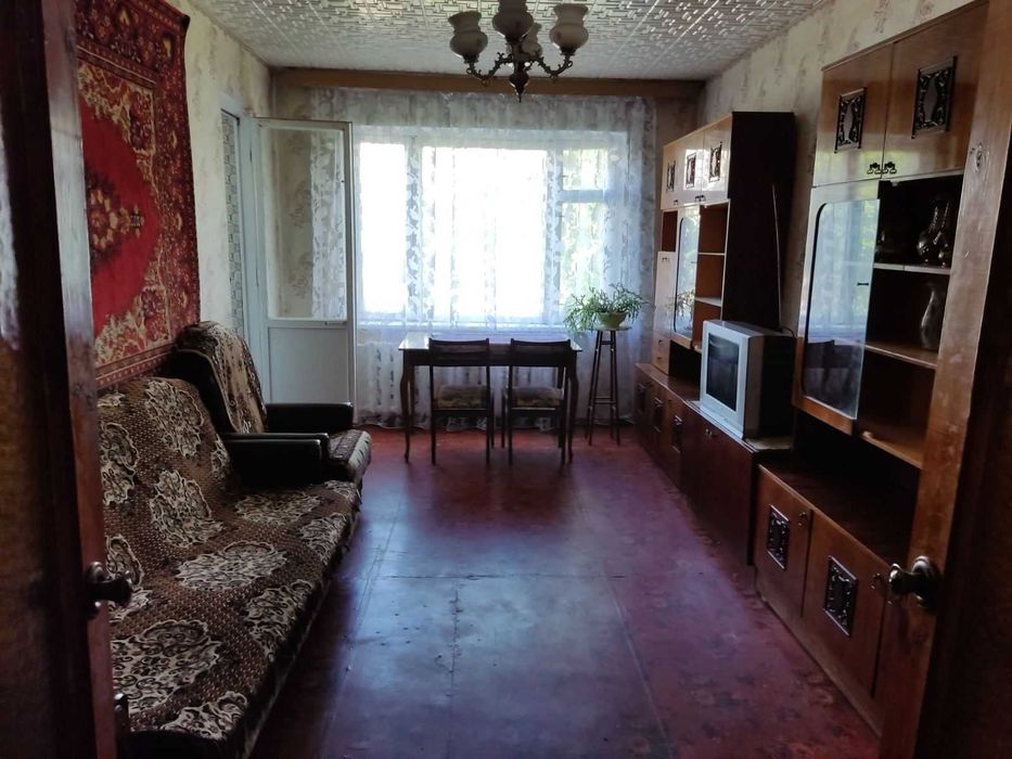 Здається кімната центр ЦУМ