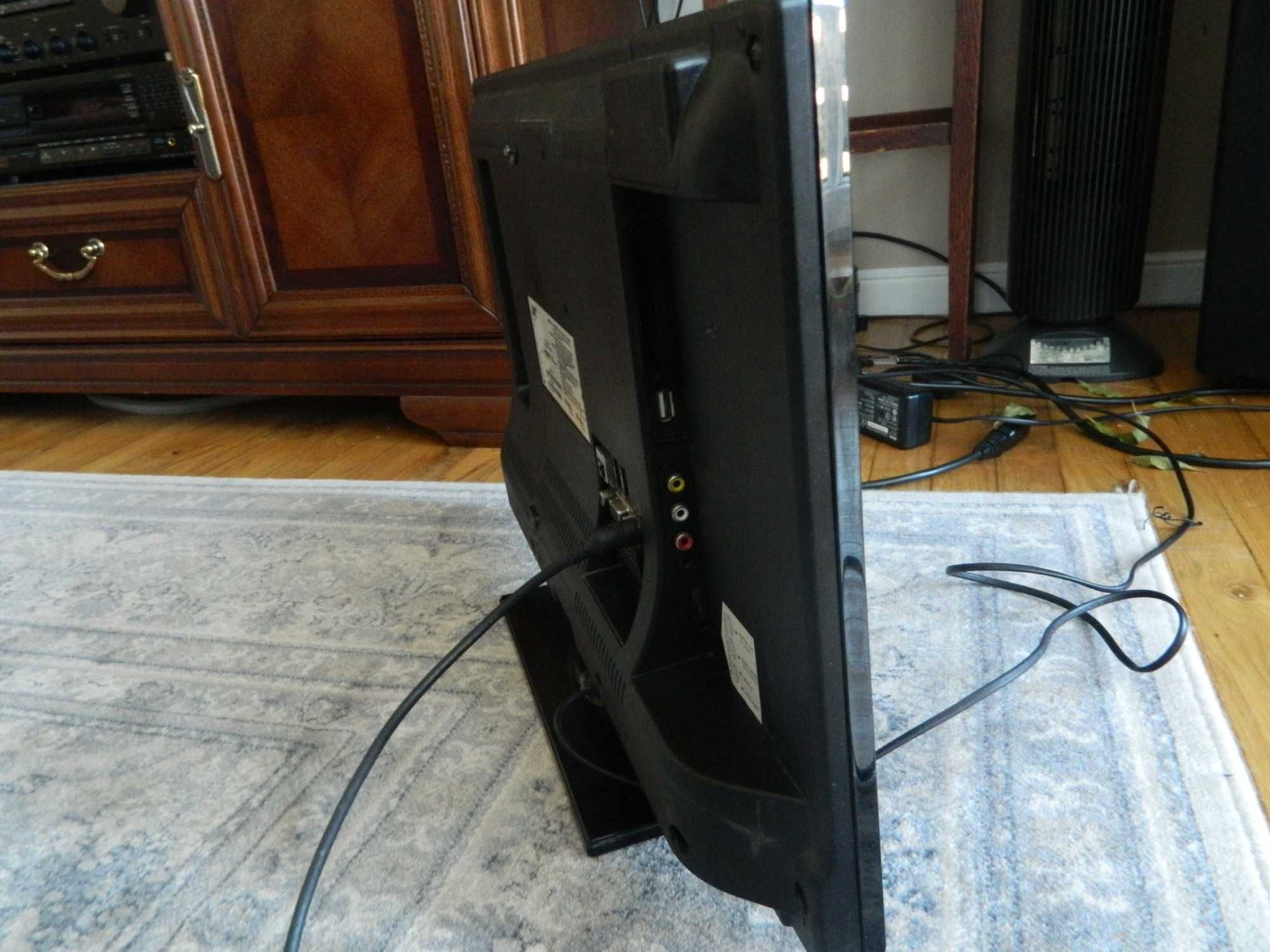 Telewizor JVC LT-24