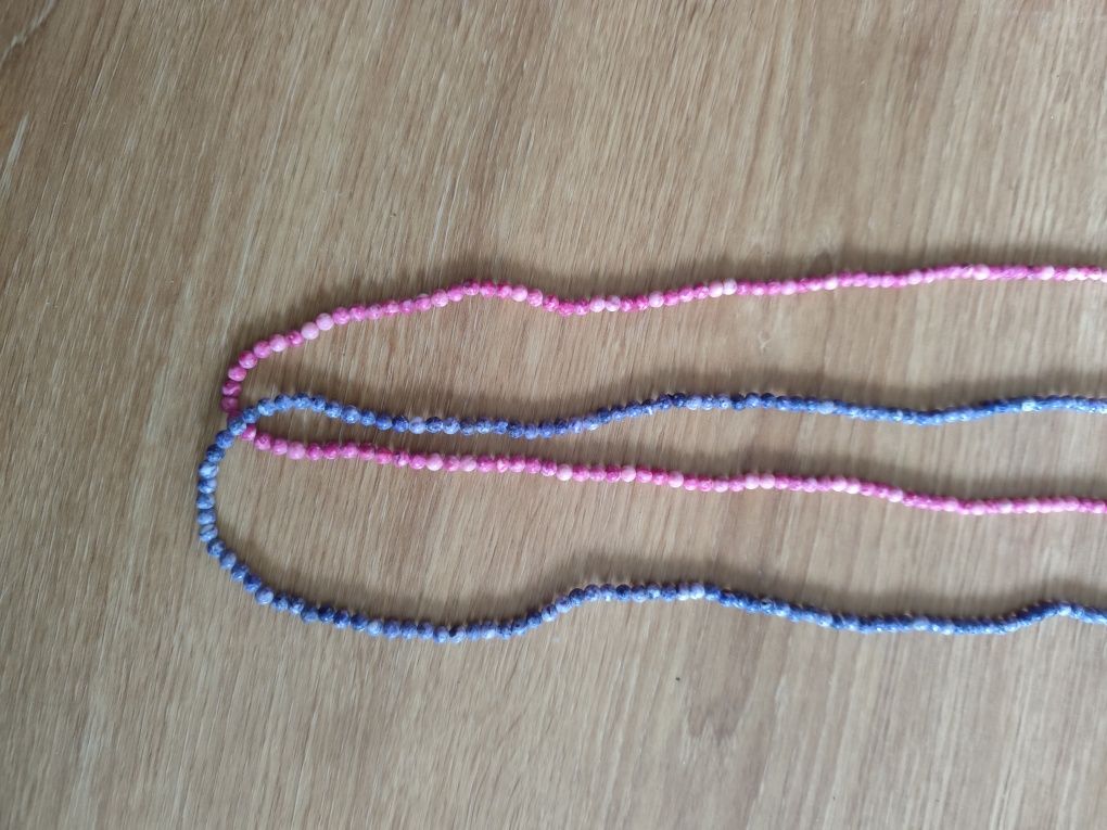 Colares missangas cor rosa e roxo