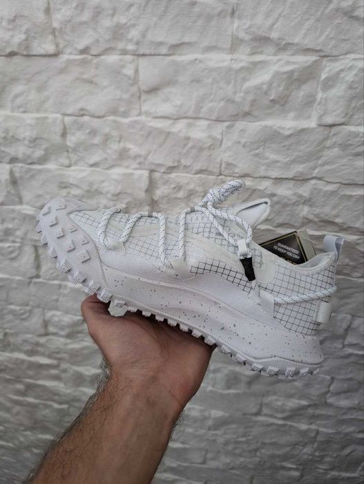 Чоловічі Кросівки Nike ACG Mountain Fly Low White Gore-Tex 40-45