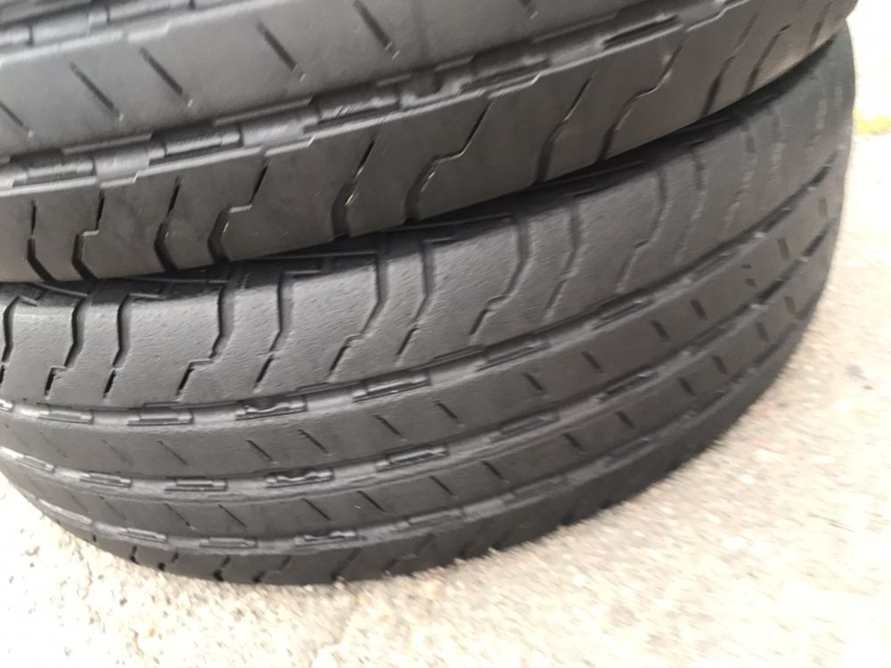 Шины летние 2шт 205/70 R15C Continental Vanko100