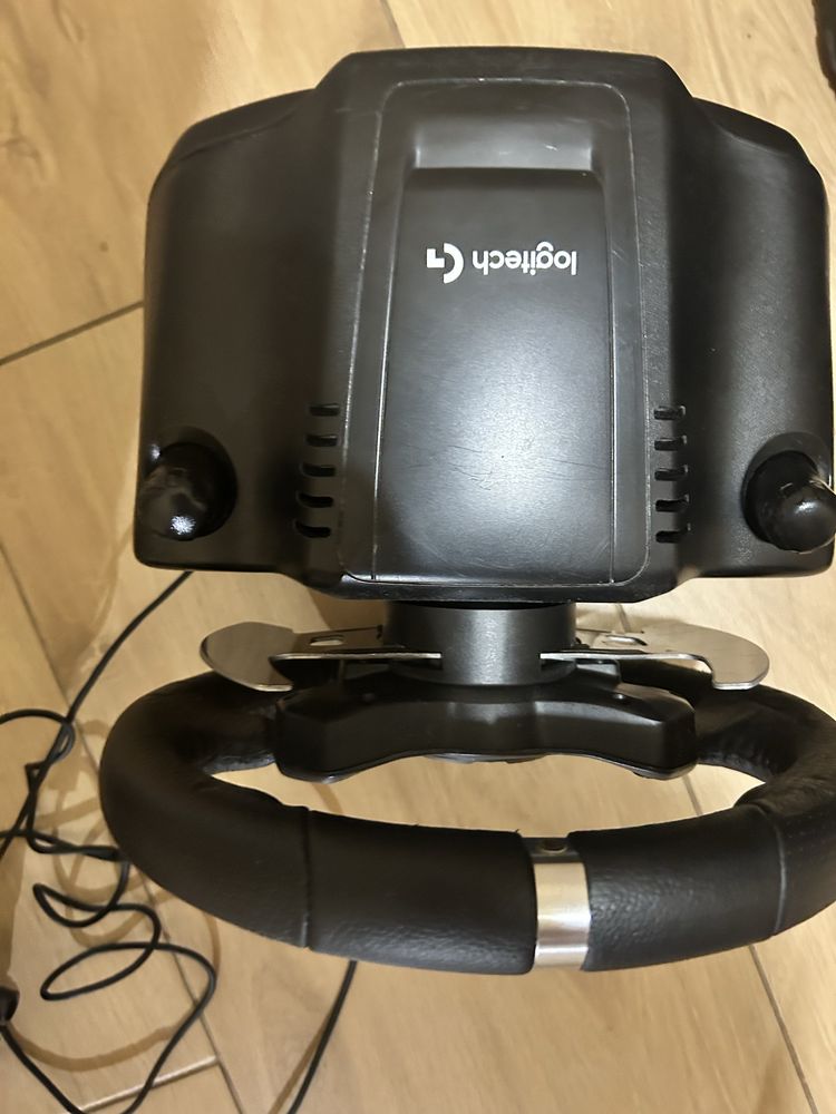 Logitech G920 + skrzynia biegów – Xbox / PC