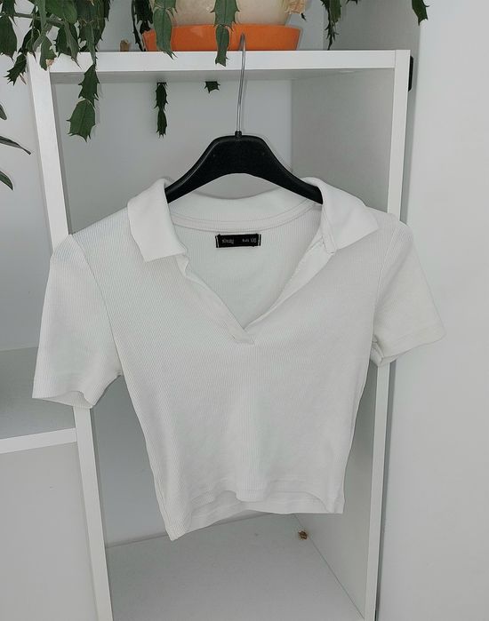 Biały top z kołnierzykiem XXS