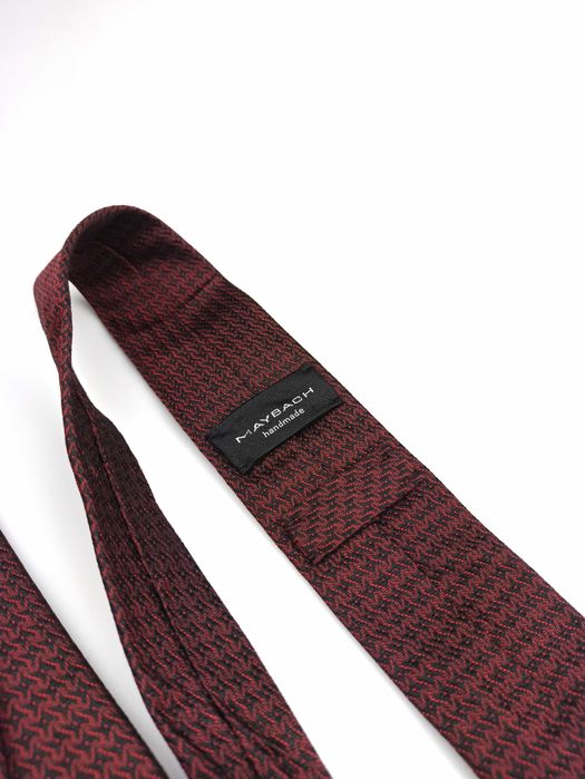 Maybach czerwony jedwabny krawat zm81
