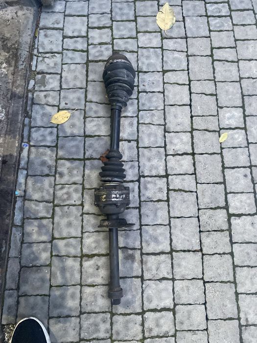 Півісь транспортер 2.5тді Т4 75кв полувісь