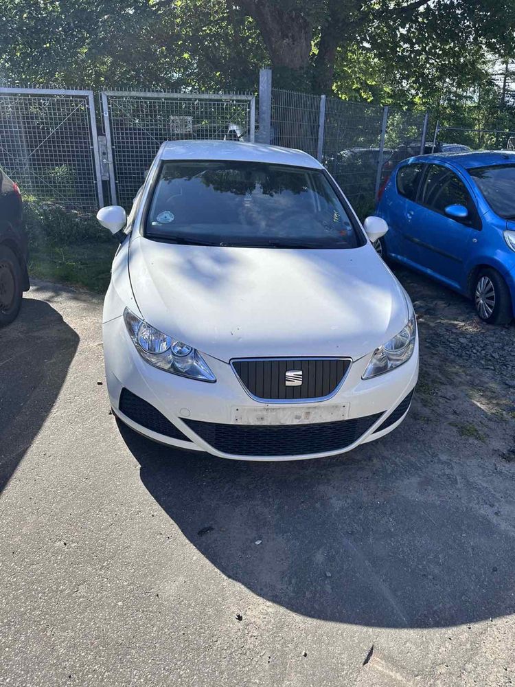 Разборка, розборка, шрот Seat Ibiza 4 (6J) 2009 1.4 Капот Бампер Фара