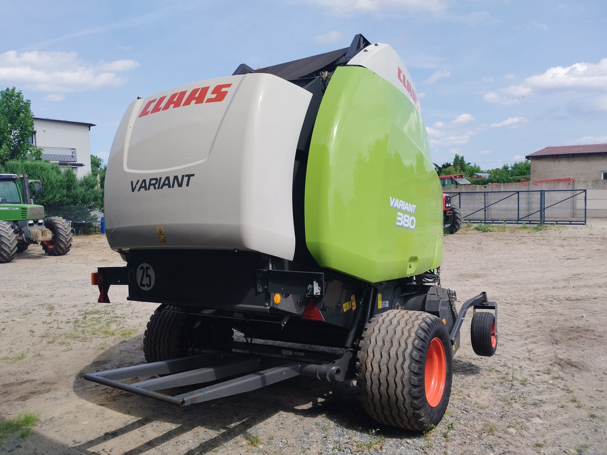 Claas Variant 380