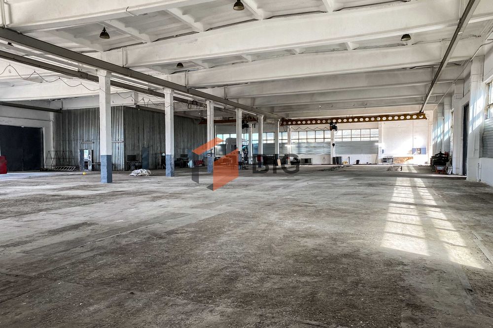 Здається в оренду виробничо-складське приміщення біля Луцька