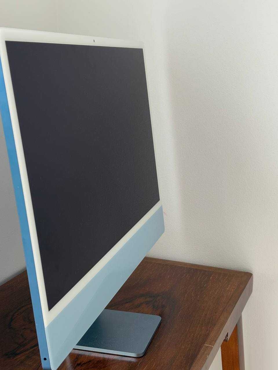 Mac 24″ M1 Blue | 8-core CPU / 7-core GPU | 8 GB / 256 GB – jak NOWY!