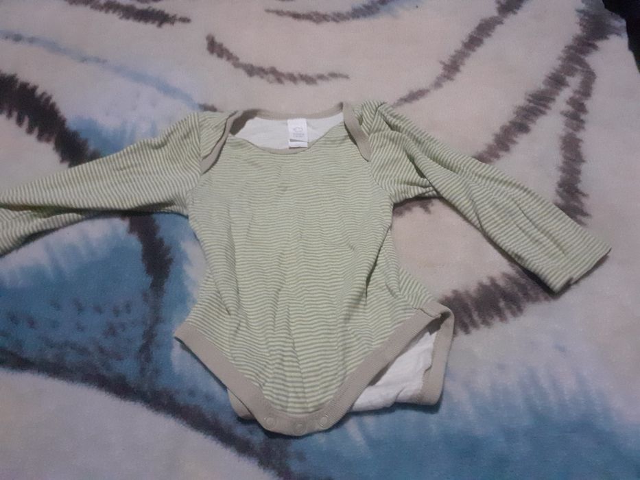 Vendo varias roupinhas de bebé