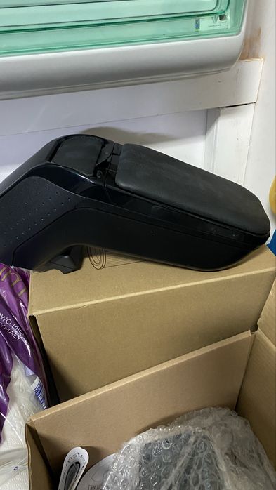 Podłokietnik Toyota Yaris Cross