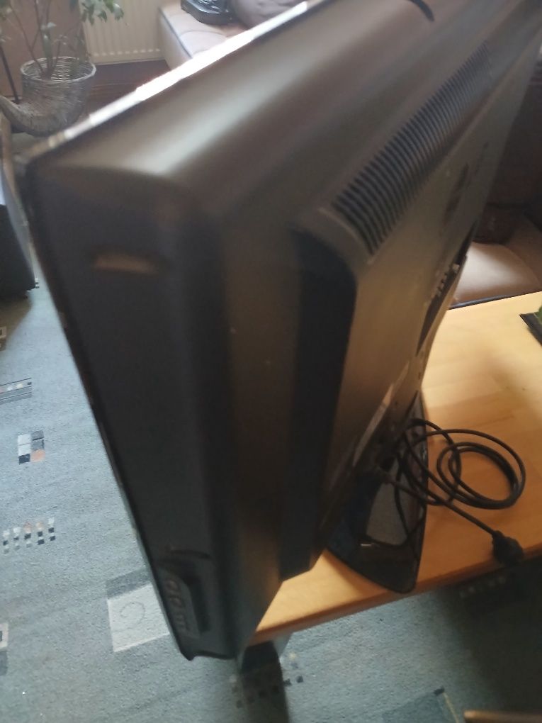 Telewizor formy LG