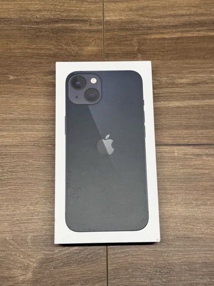 Продам iphone 13 128