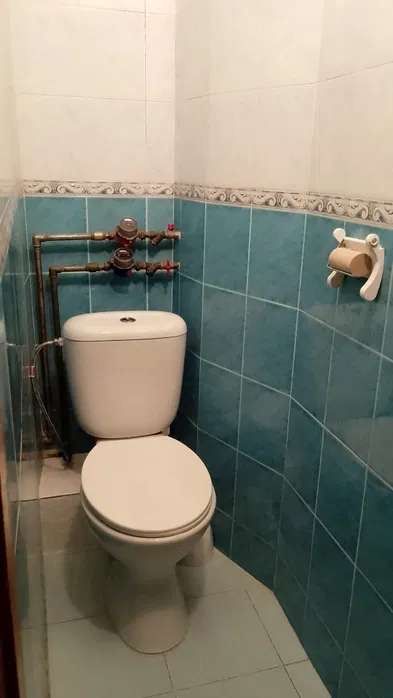 Сдам гостинку возле метро Университет