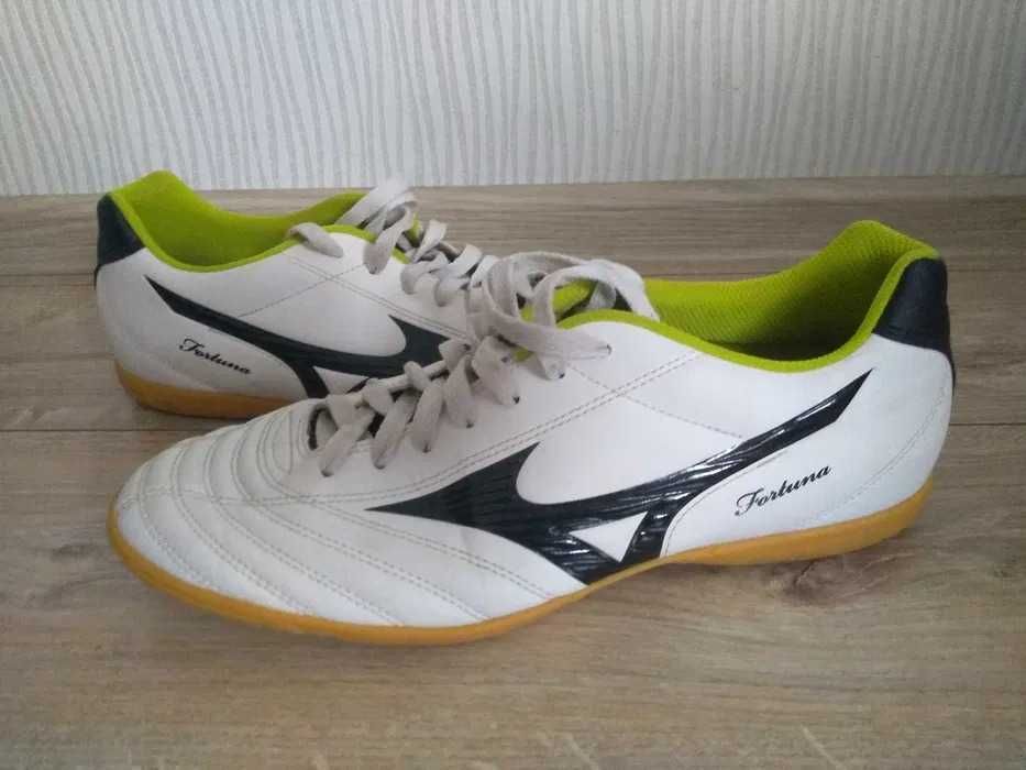 Mizuno Fortuna 45 buty halowe piłkarskie