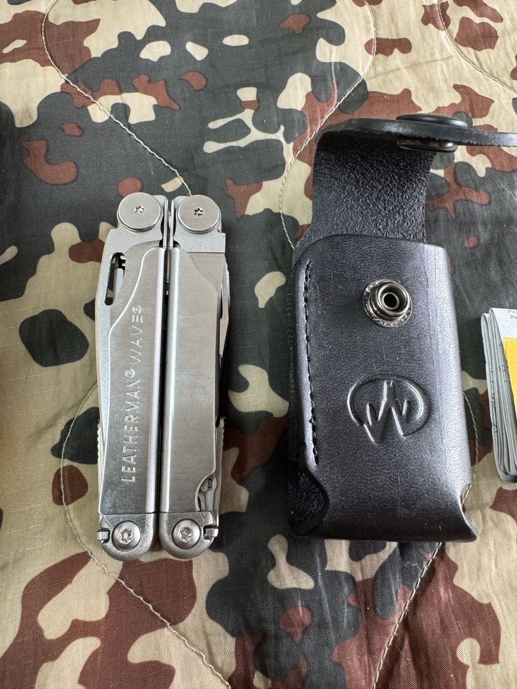 Alicate multi-tool Leatherman “WAVE”
