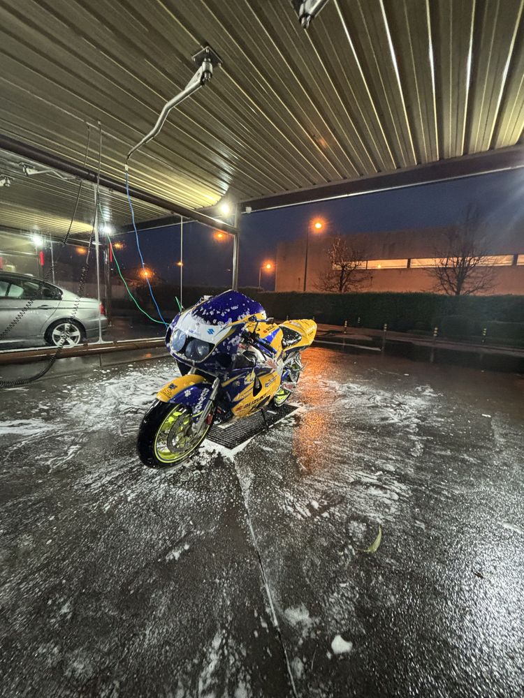 Suzuki gsxr-600 (Ler anuncio)