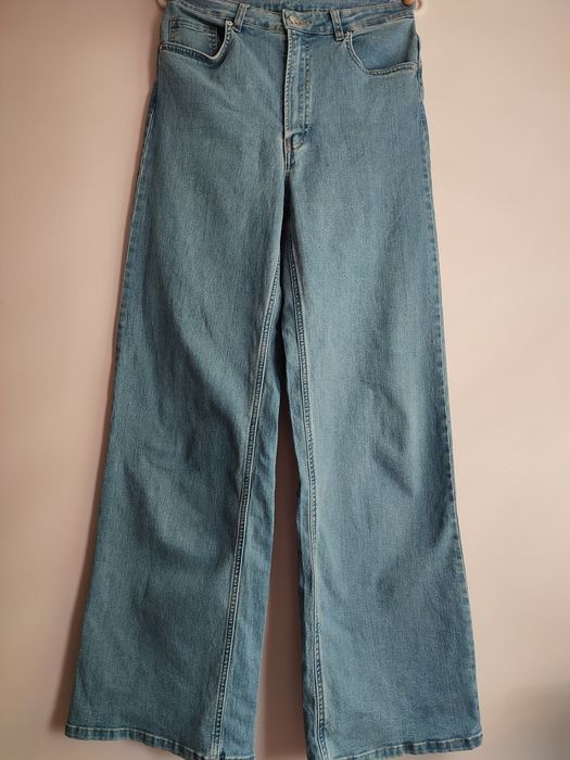 Jeansowe spodnie typu culotte/ dzwony.