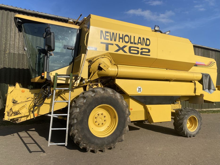 Kombajn zbozowy New Holland Tx62!!