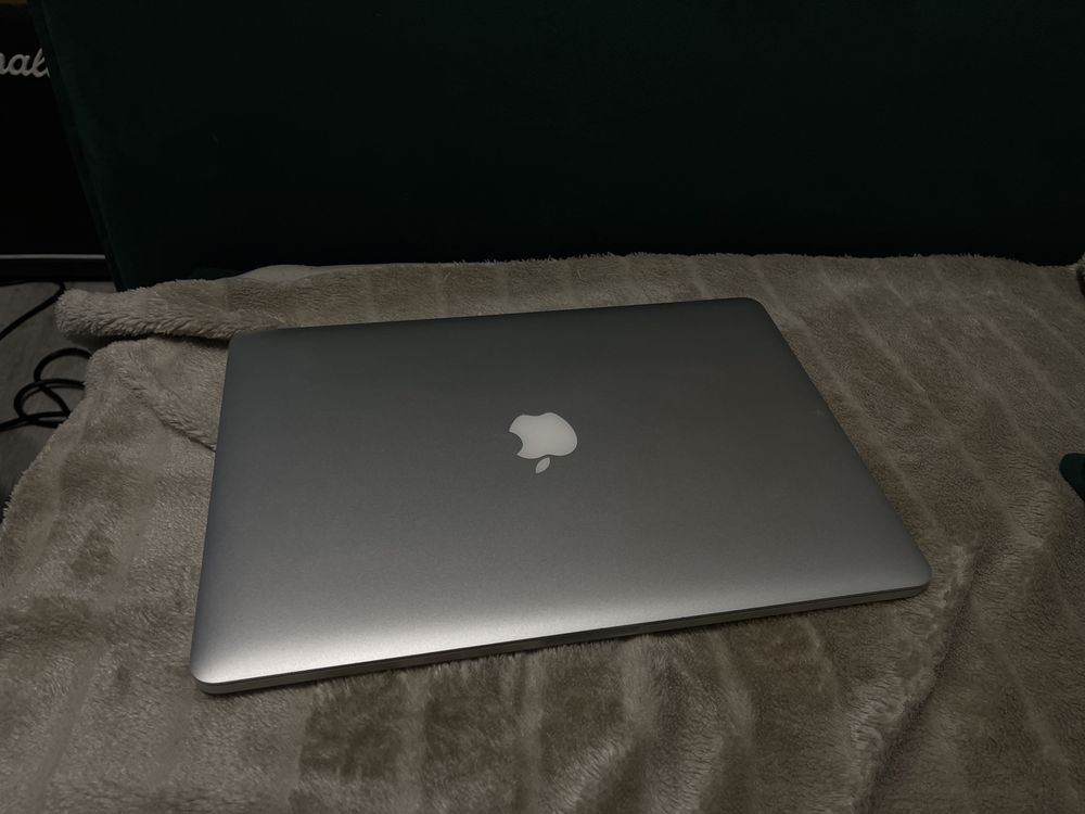 Macbook pro 15 połowa 2015 i7 16gb ram ekran retina