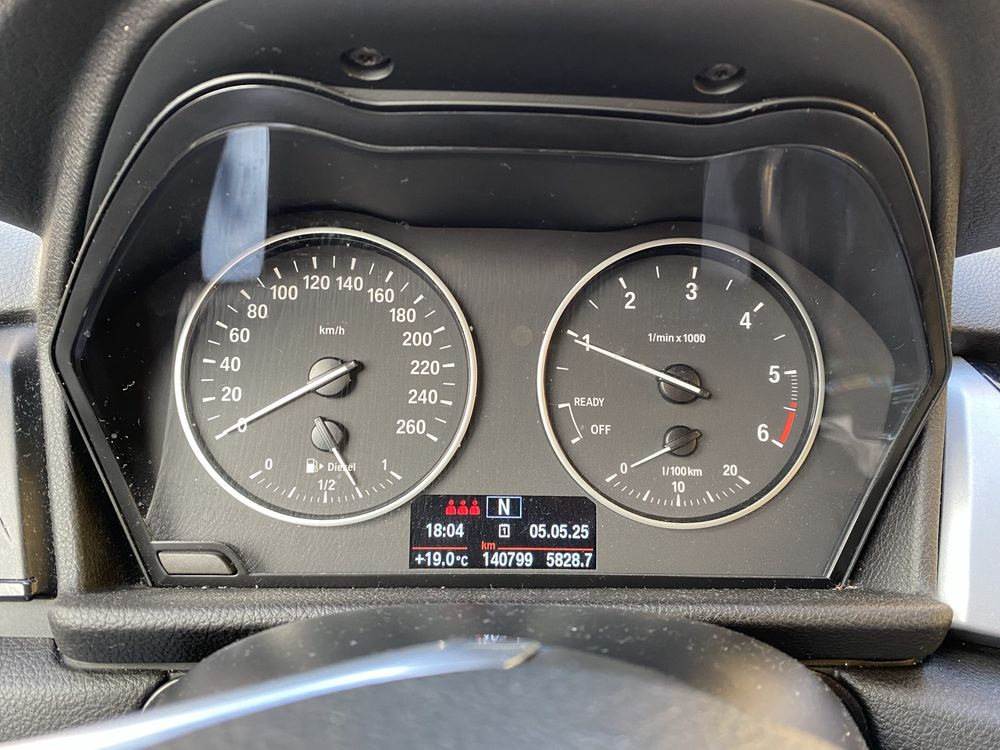 BMW Série 2 Active Tourer 216d – Nacional, muito estimada