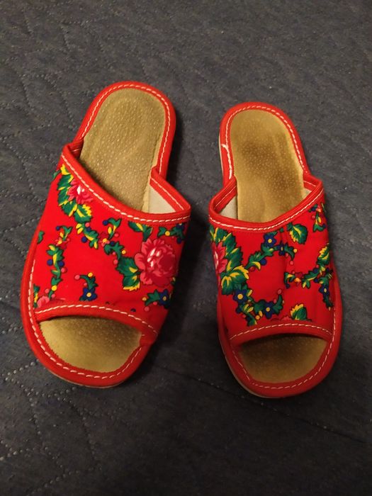 Kapcie dziewczęce góralskie 32