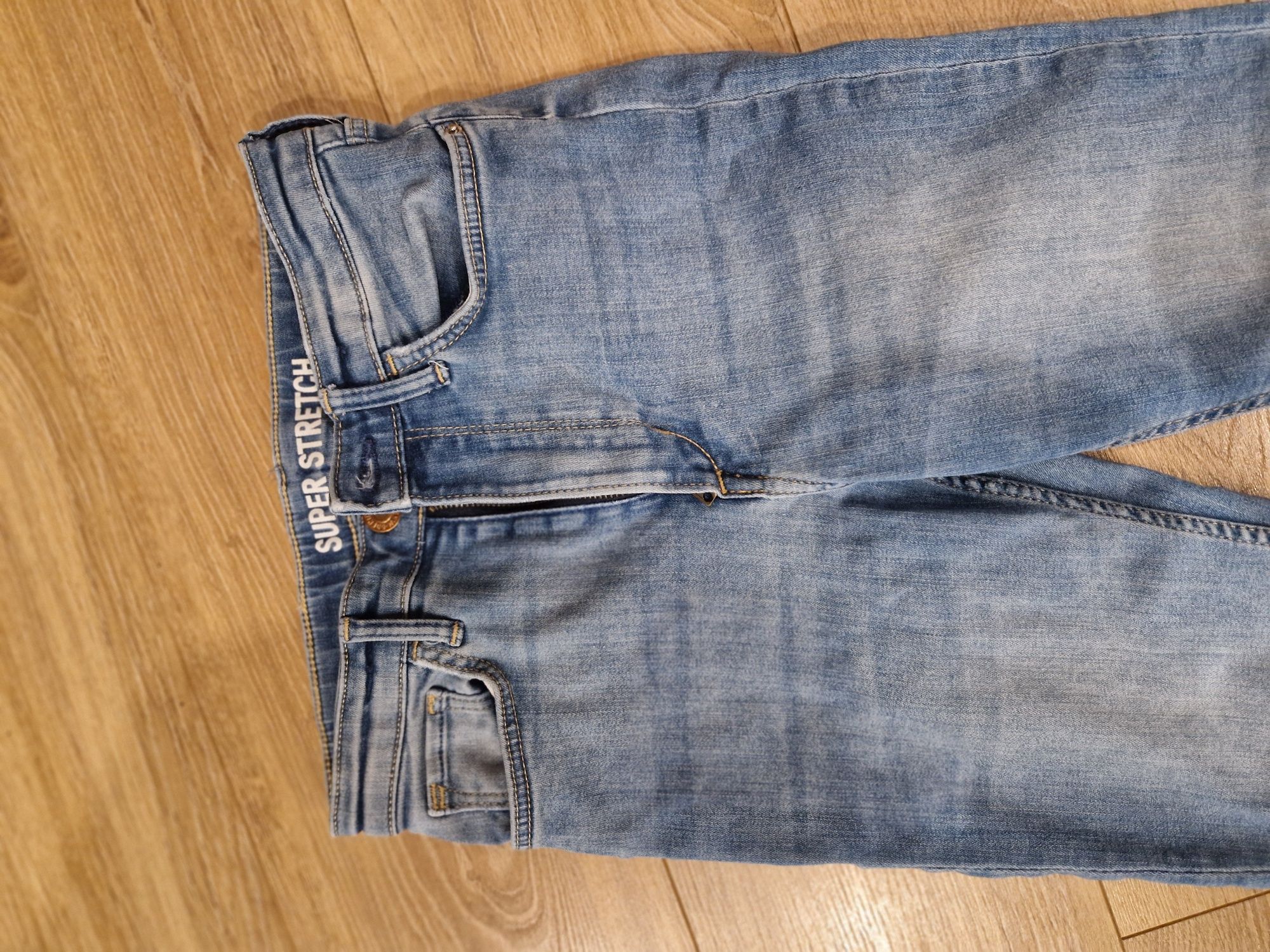 Spodnie jeansowe r.140 denim