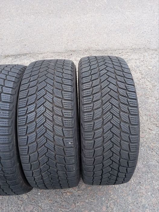 Зимові шини 235/45 R18 Michelin X-Ice Snow