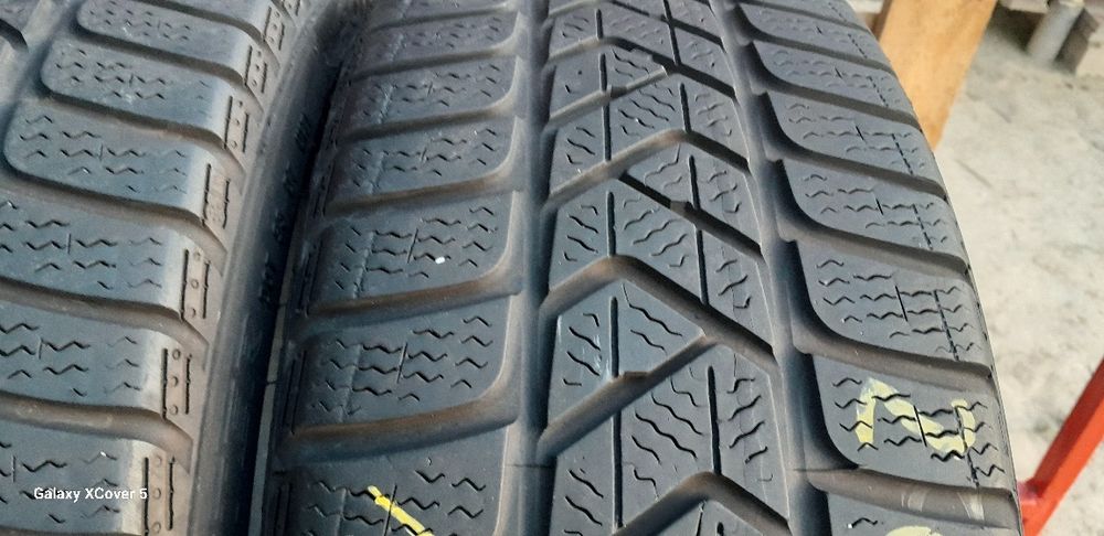 Opony Zimowe 205÷40÷18÷PIRELLI.Adres-ZALESIANY 33 A-przy rondzie.
