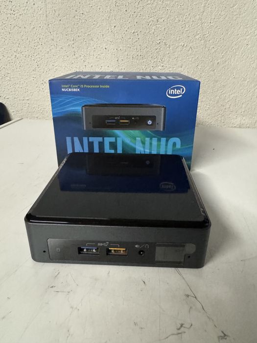 Intel NUC i5 NUC8i5BEK