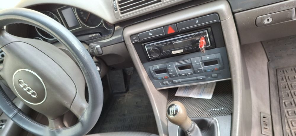 Авто Ауді а4 б6 2001 року
