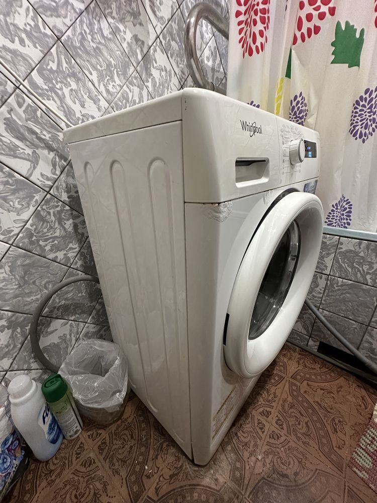 Продаж пральної машини Whirlpool