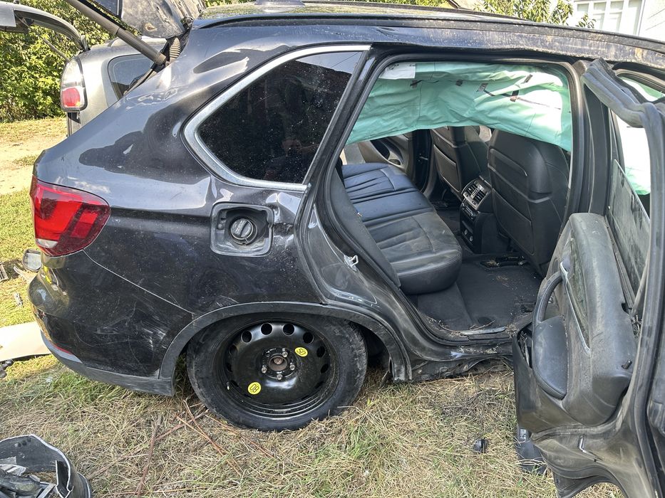 BMW X5 F15 ціла або по  запчастинах