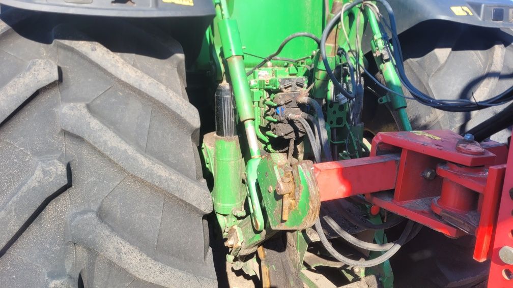 Трактор JD 8340R