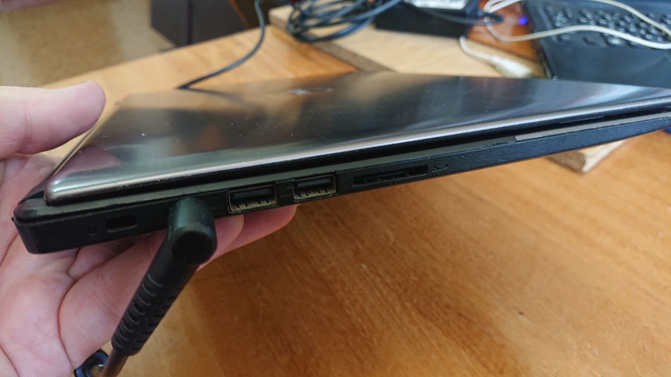 Продам ноутбук DELL Vostro 5470
Ноутбук полностью рабочий. 
Все параме